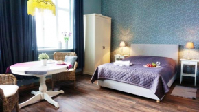 Гостиница DK Apartament Romantyczny  Ольштын